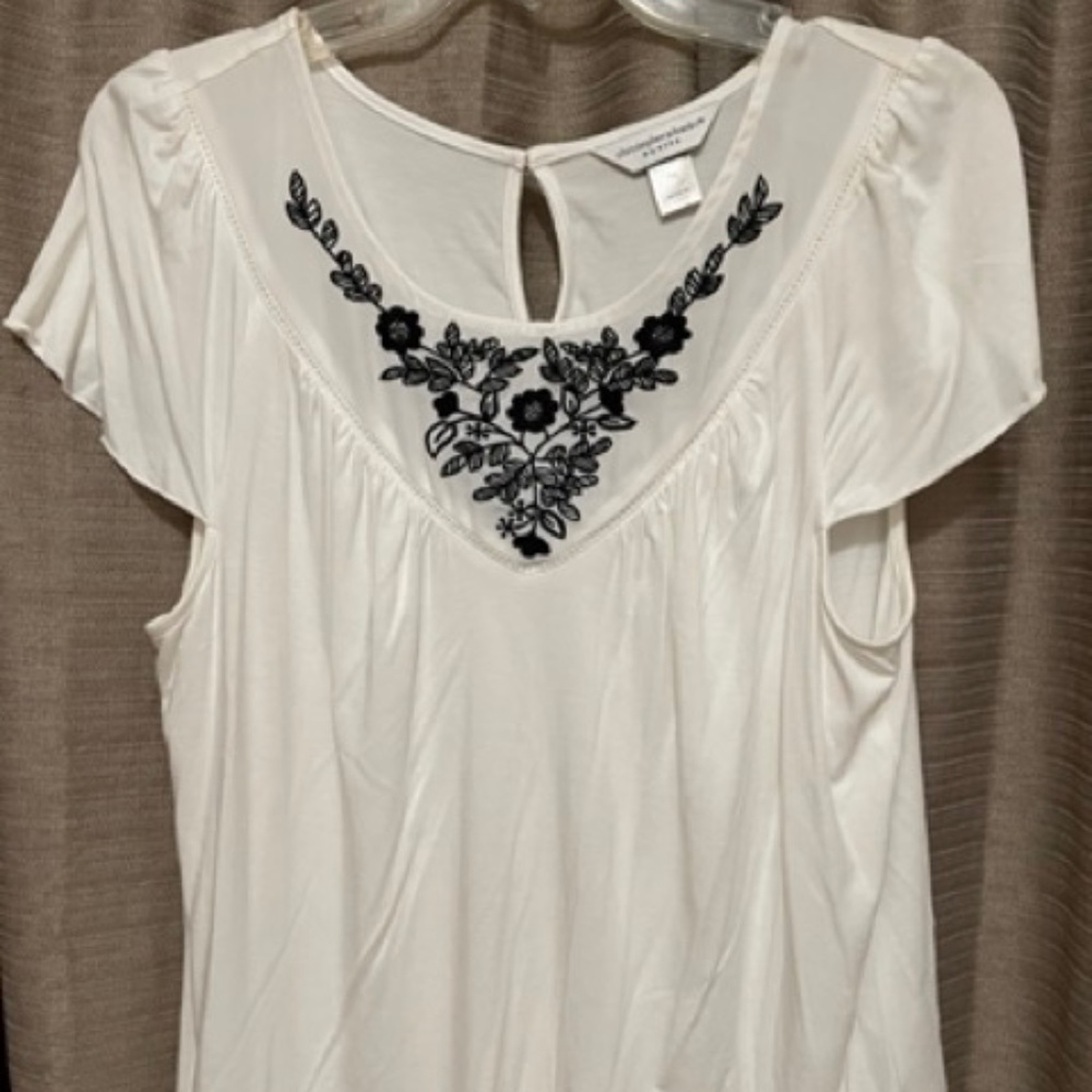 Christopher & Banks PL White Knit Top with Flutter Sleeves & Black Embroidery